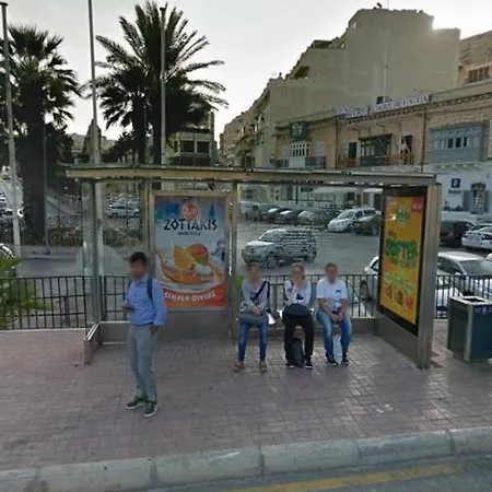 Lauragio Homestay * San Ġiljan