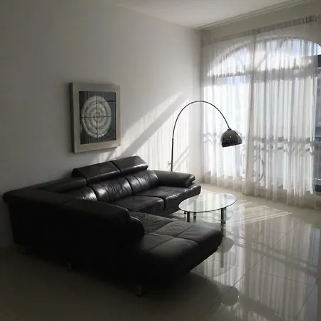 Lauragio Homestay St. Julian's