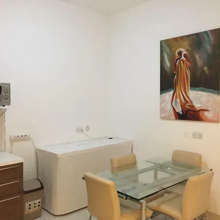 Lauragio Homestay St. Julian's